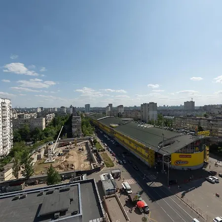 солнечные просторные метро минская * Kyiv